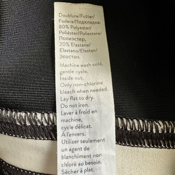 Spanx Faux Leather Stripe Black Leggings Contoured Power Waistband Size Small - Picture 8 of 13